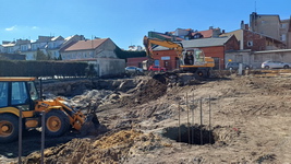 Trwa budowa budynku mieszkalnego na konińskiej Starówce